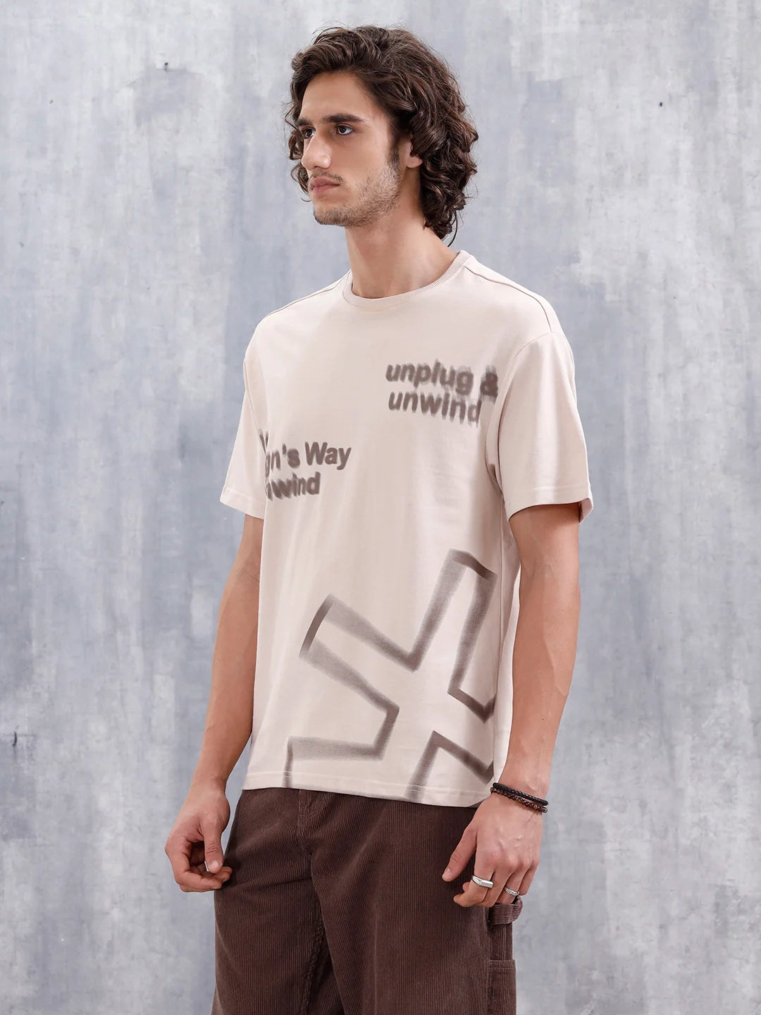 Casual Men Oversized Fit Tee With Placement Graphic | Beige