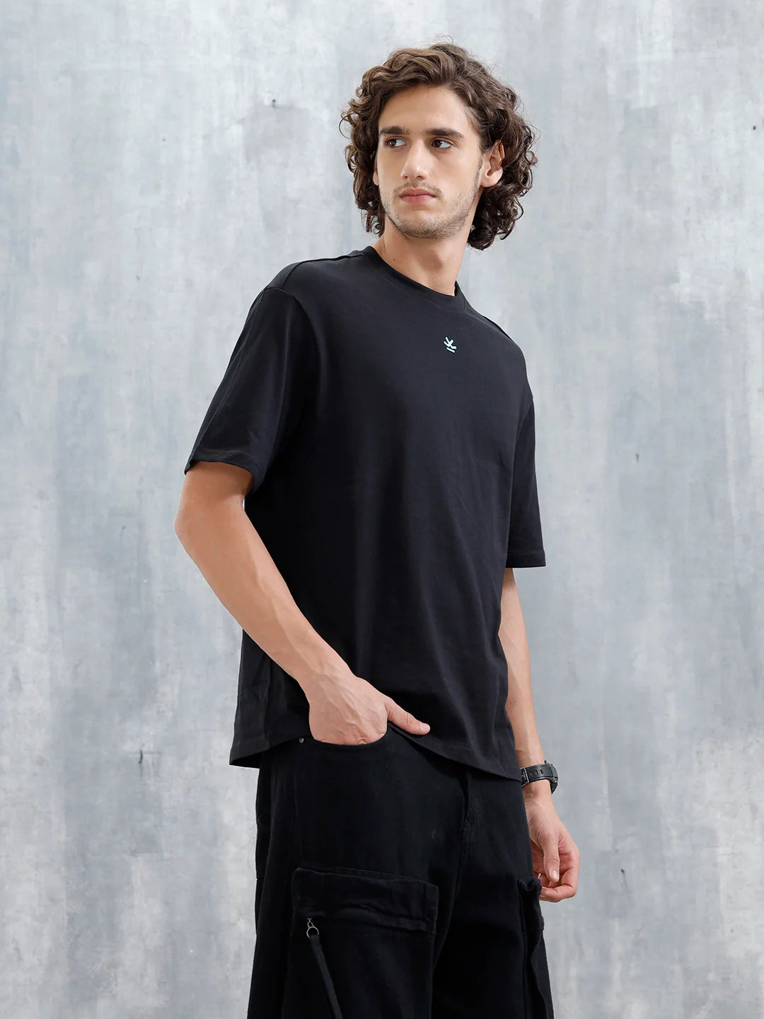 Casual Men Oversized Fit Tee With Graphic | Black