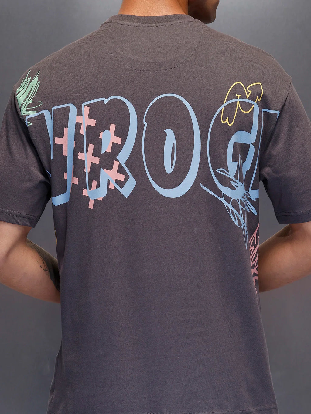 Men's oversized graphic T-shirt with bold back print | Charcoal