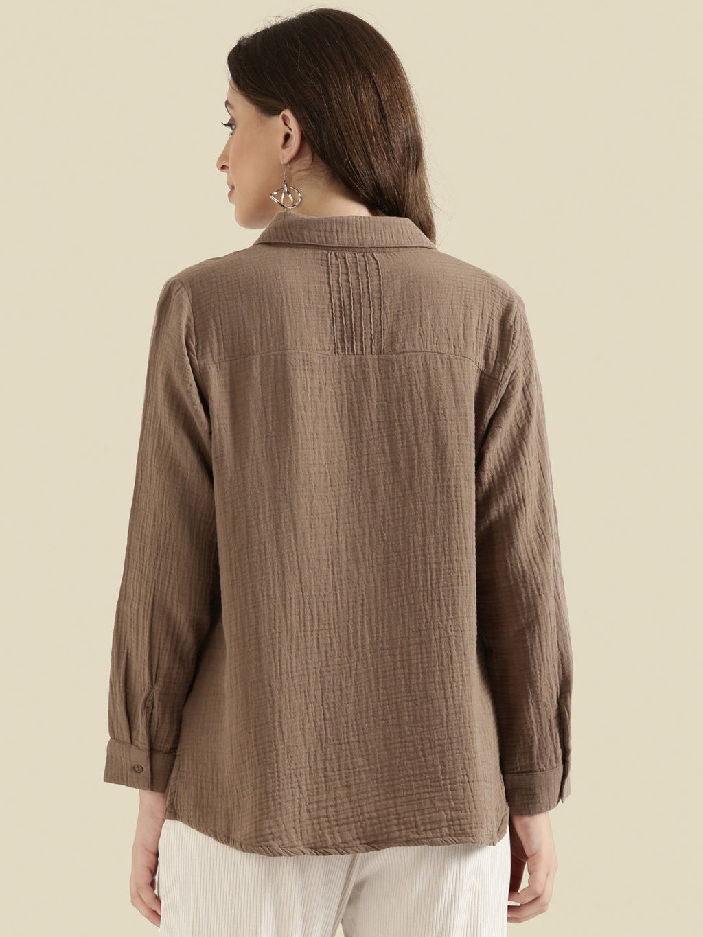 Cotton Pin-Tuck Floral Embroidered Patch Clasic Collar Shirt