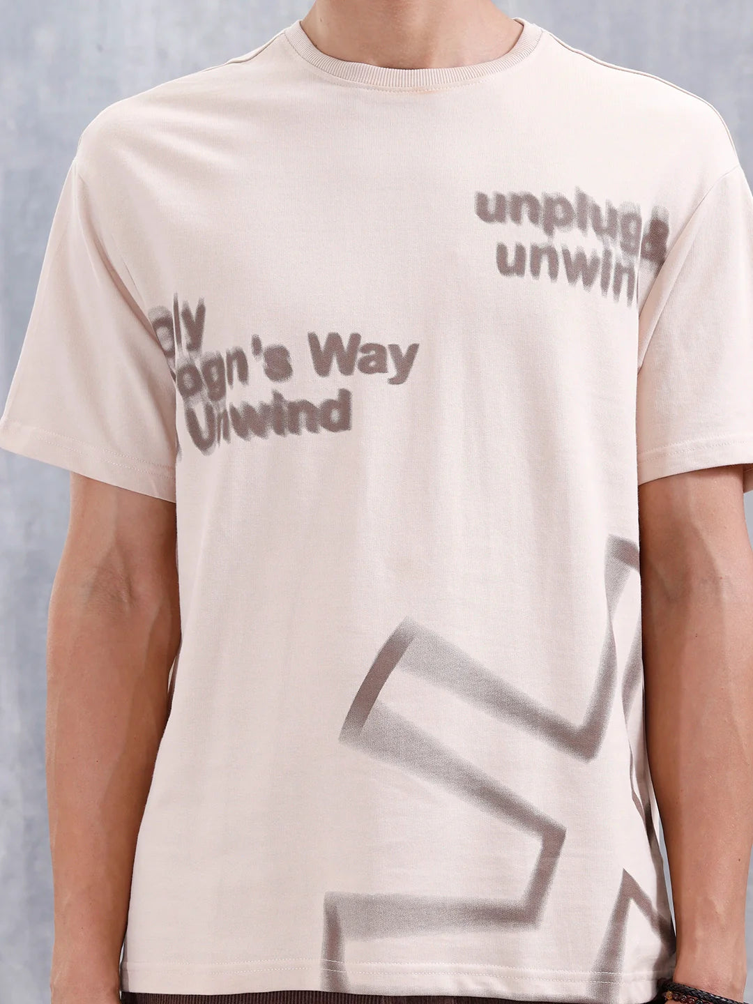 Casual Men Oversized Fit Tee With Placement Graphic | Beige