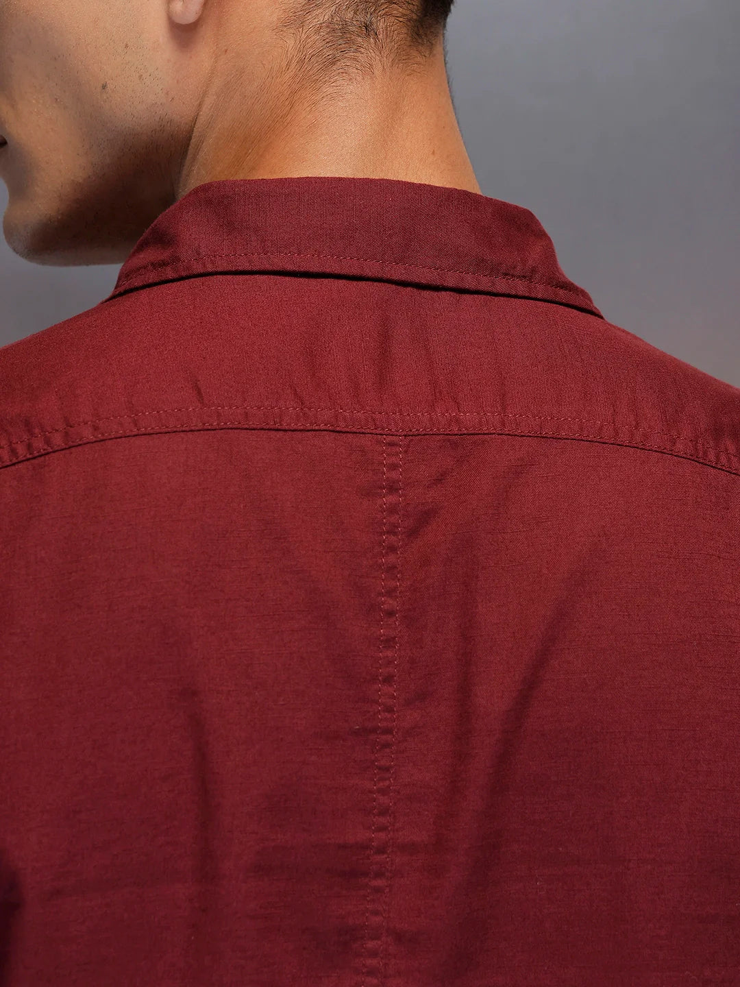 Men's solid shirt with clean tailoring and comfort fit | Wine