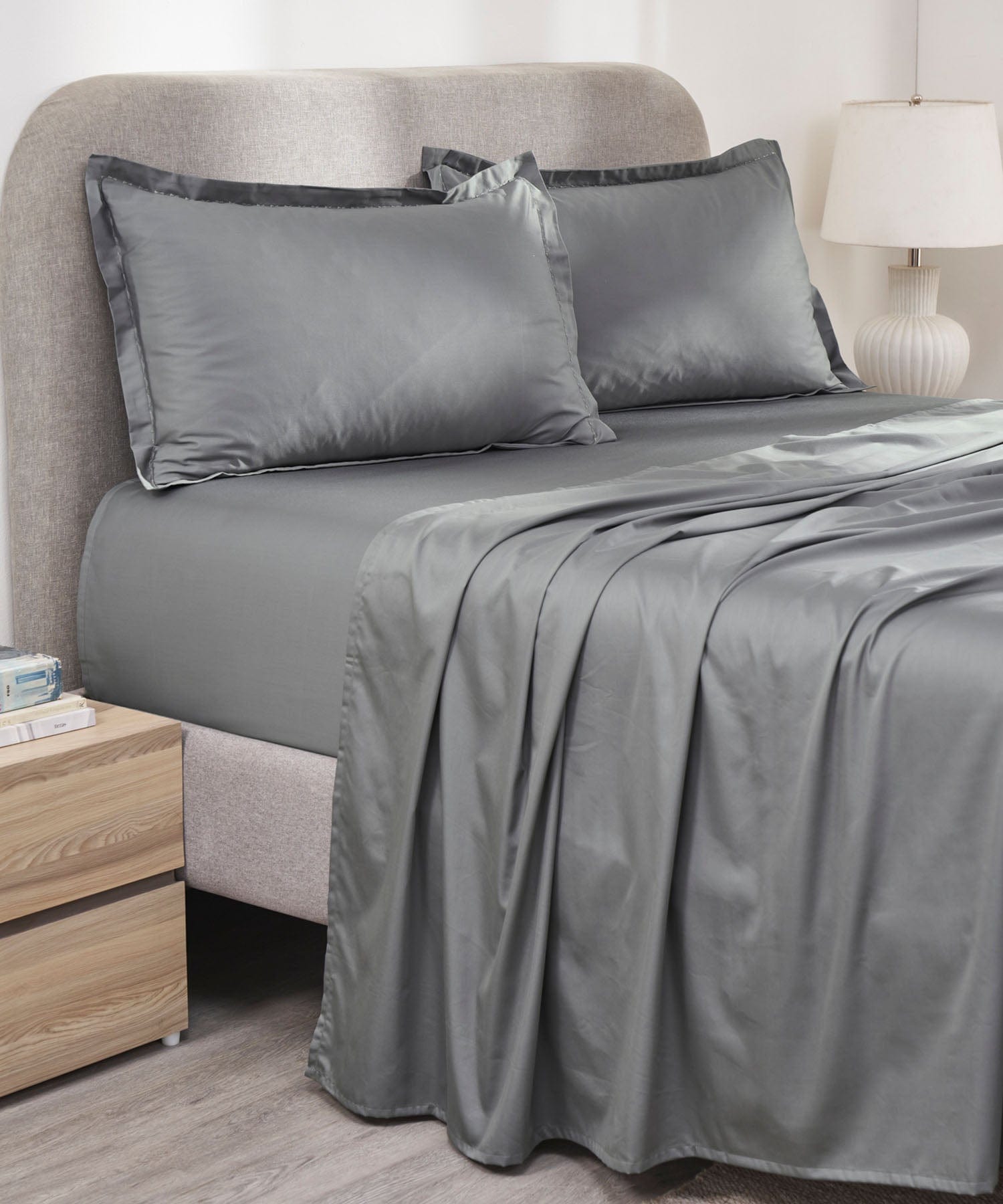 Indulgence Solid King Bedsheet, Teal- Mist |300 TC Cotton|2 Pillow Covers|Thermal Regulation