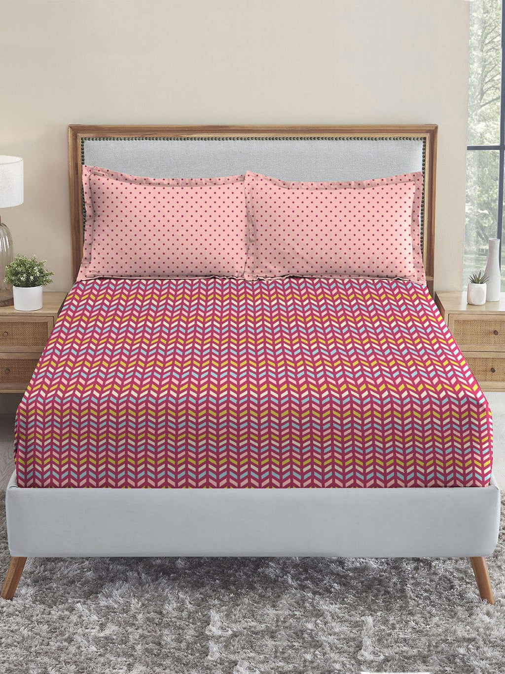 Urban Comfort Queen Bedsheet, Party Mood Pink| 144TC Cotton| 2 Pillow Covers
