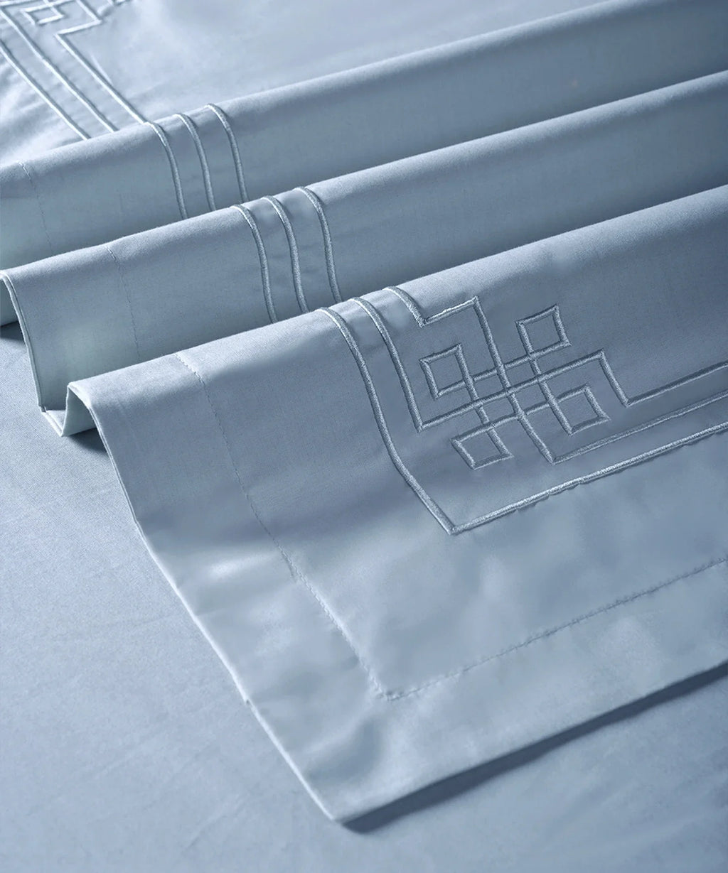 Nectarsoft Luxe Living Solid King Bedsheet Set, Windsor, Blue Shadow|300 TC Cotton| 4 Pillow Cover