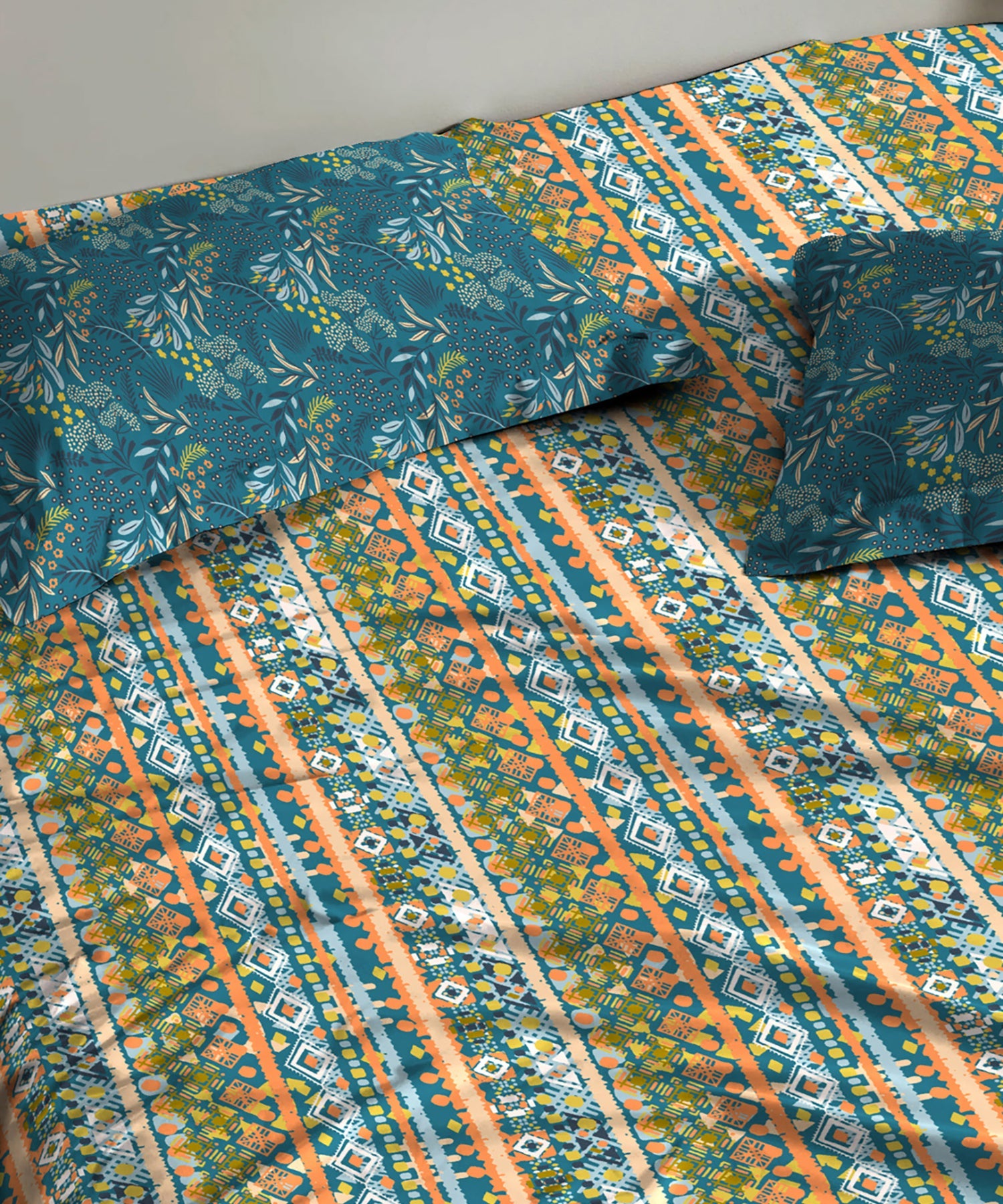 Urban Comfort Queen Bedsheet Set, Midnight Bloom|144 TC Cotton|2 Pillow Covers