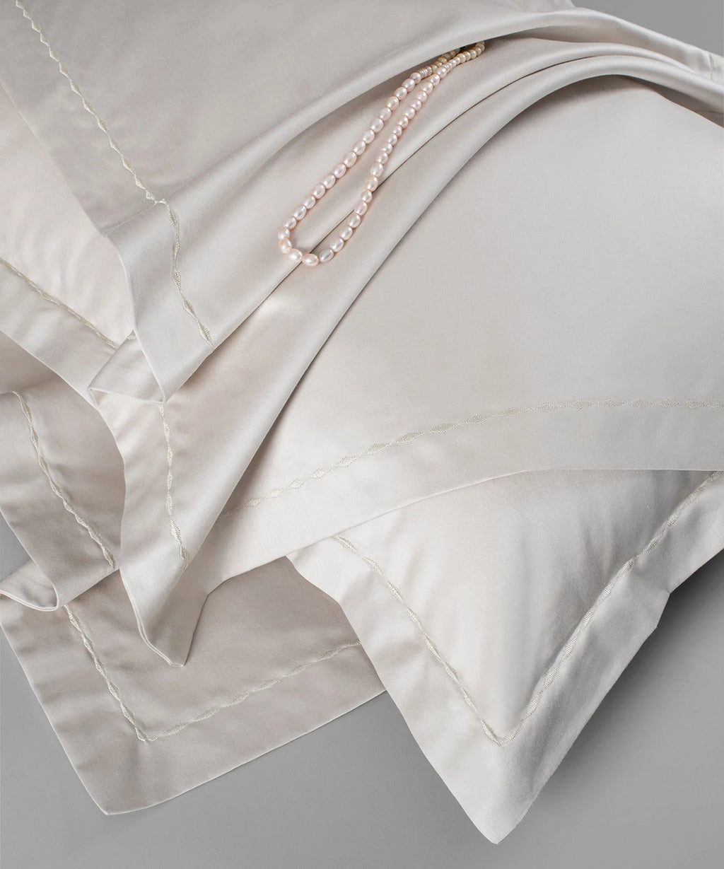 Nectarsoft King Solid Bedsheet Set, Ivory| 600 TC Cotton| 4 Pillow Covers