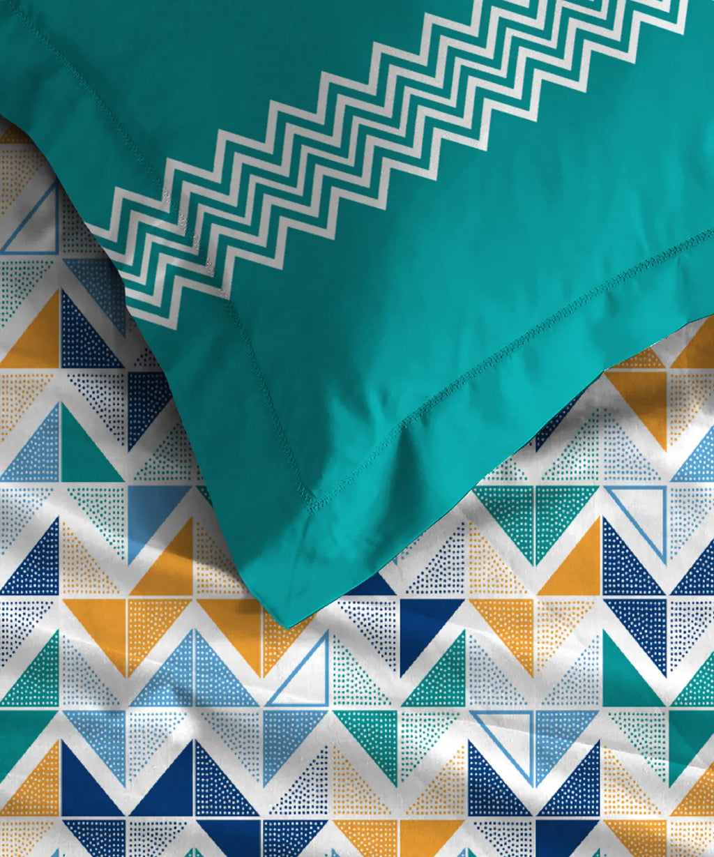 Urban Comfort Queen Bedsheet Set, Trippy Triangles Blue |144 TC Cotton| 2 Pillow Covers