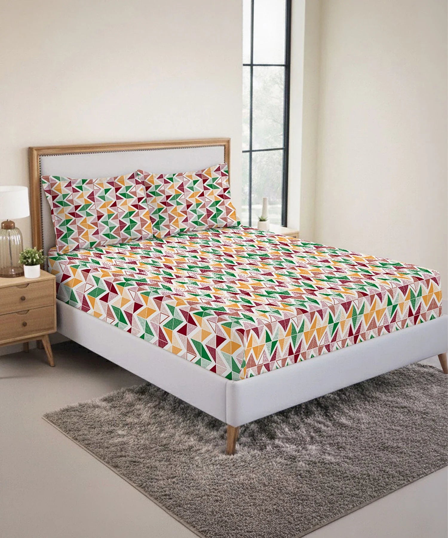 Urban Comfort King Fitted Bedsheet Set, Trippy Triangles Red|144 TC Cotton| 2 Pillow Covers