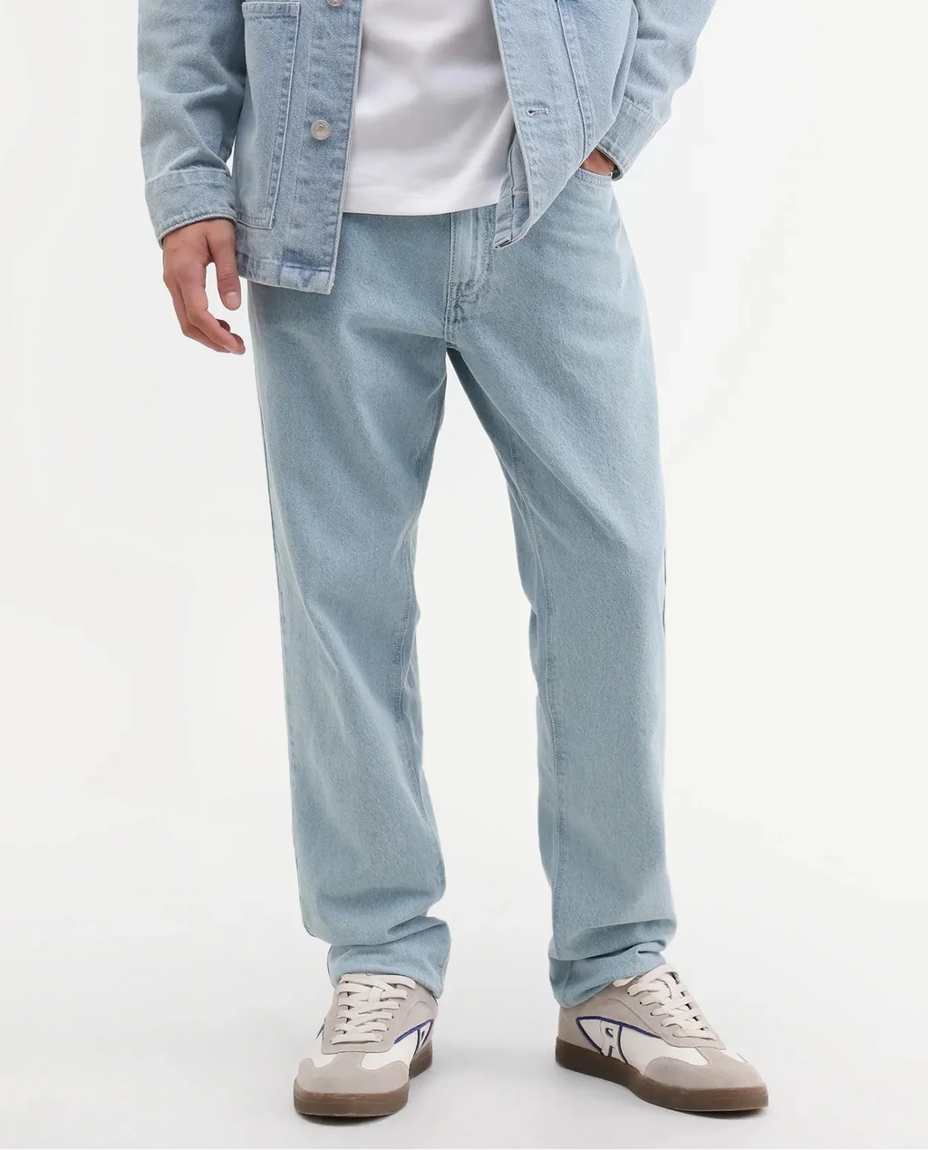 Rare Rabbit Men's Krix Light Blue Cotton Fabric Shank And Zipper Morris Regular Plain Jeans