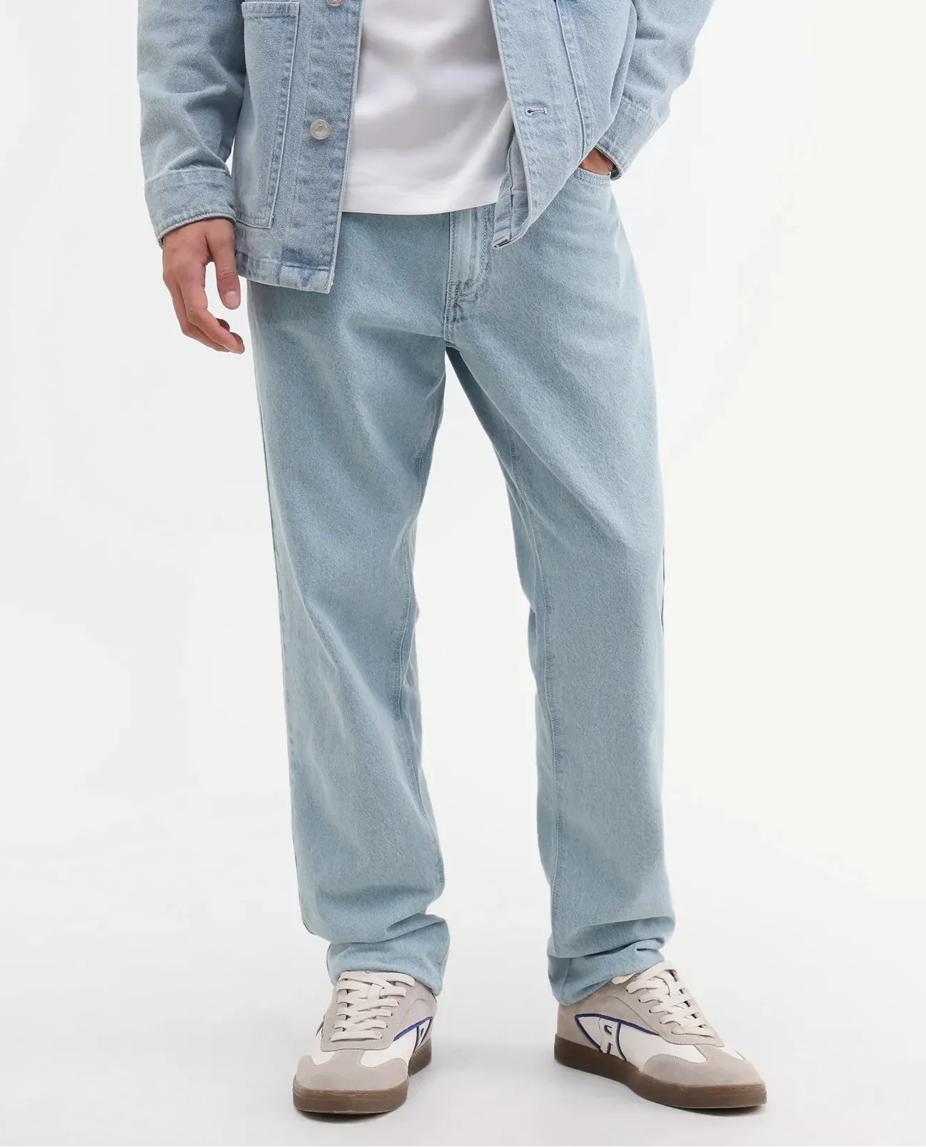 Rare Rabbit Men's Krix Light Blue Cotton Fabric Shank And Zipper Morris Regular Plain Jeans