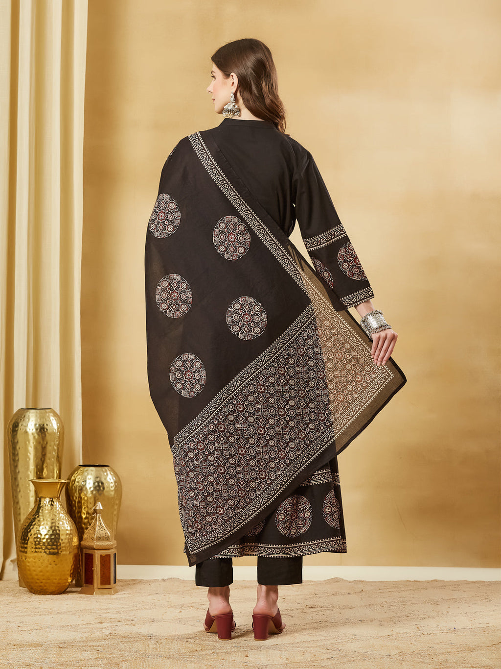 Divena Black Floral Print Cotton Anarkali Kurta Sets With Dupatta