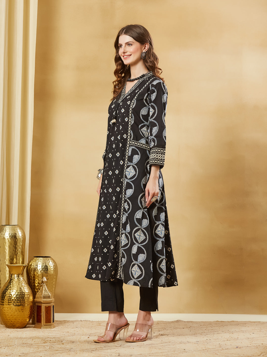 Divena Black Floral Print Cotton A-Line Kurta Sets With Dupatta