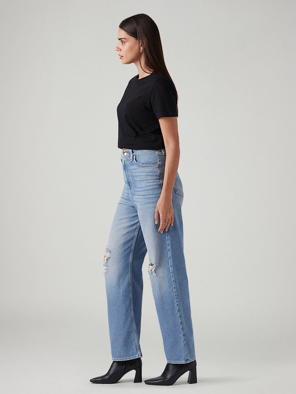 Women's Light Blue Loose Fit High Rise Jeans