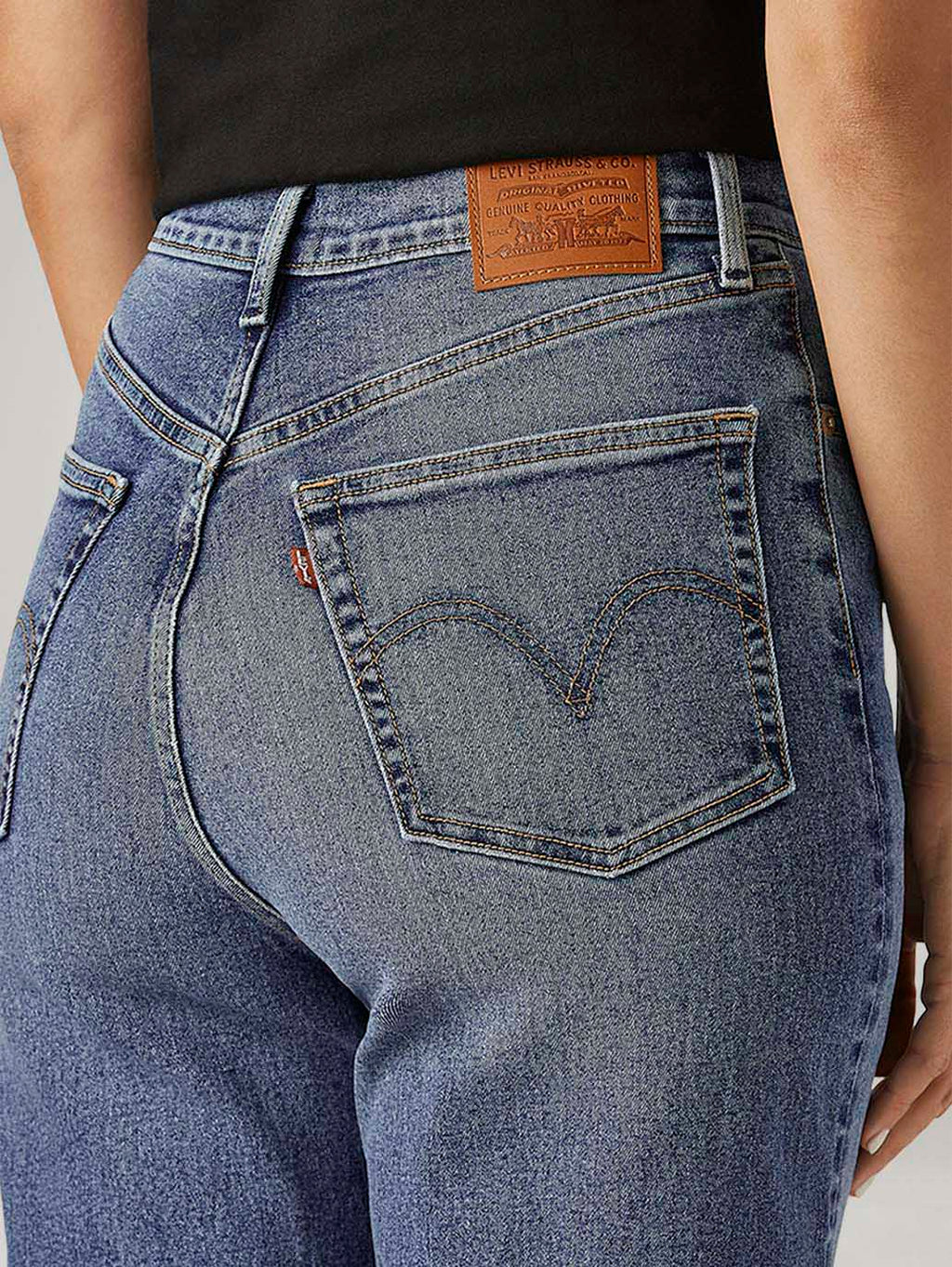Women's Med Indigo Loose Fit High Rise Jeans
