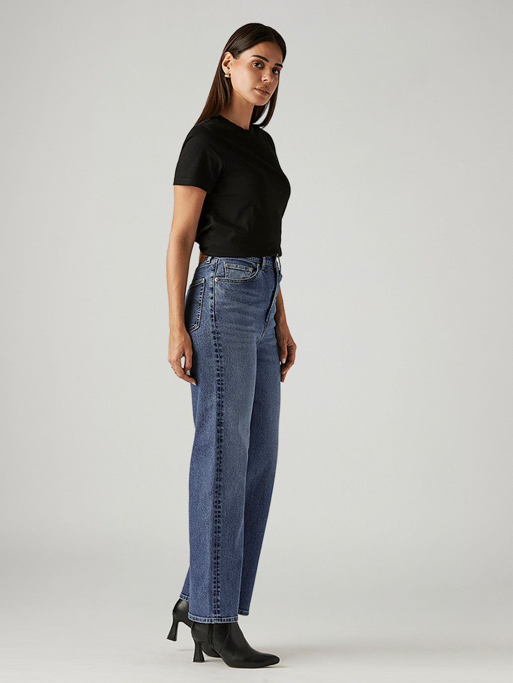 Women's Med Indigo Loose Fit High Rise Jeans