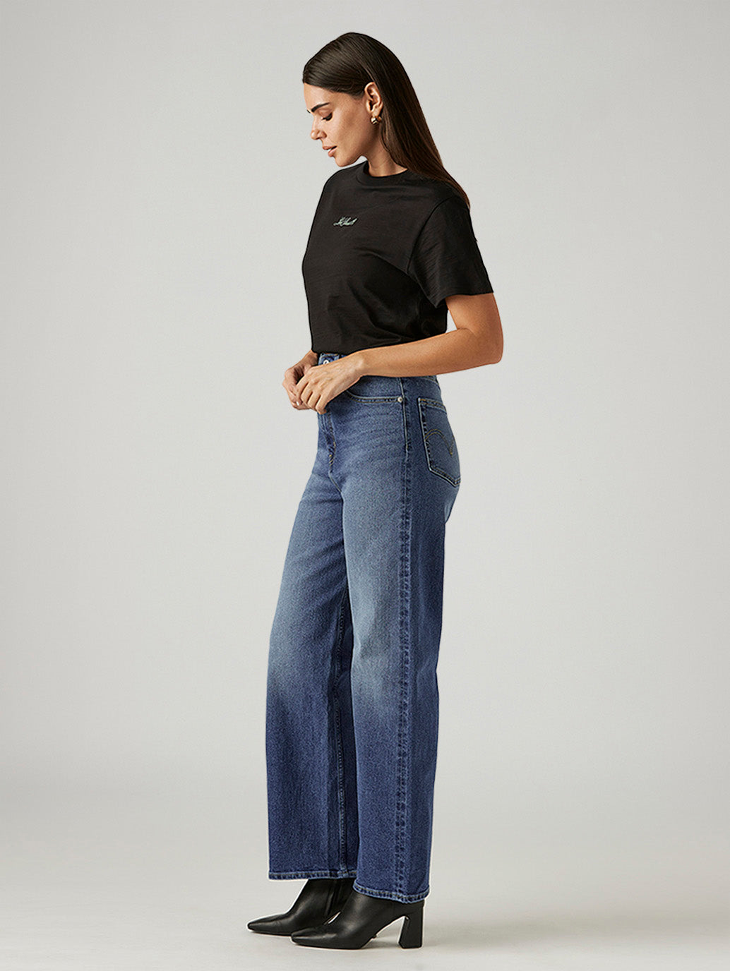 Women's Light Indigo Loose Fit High Rise Jeans