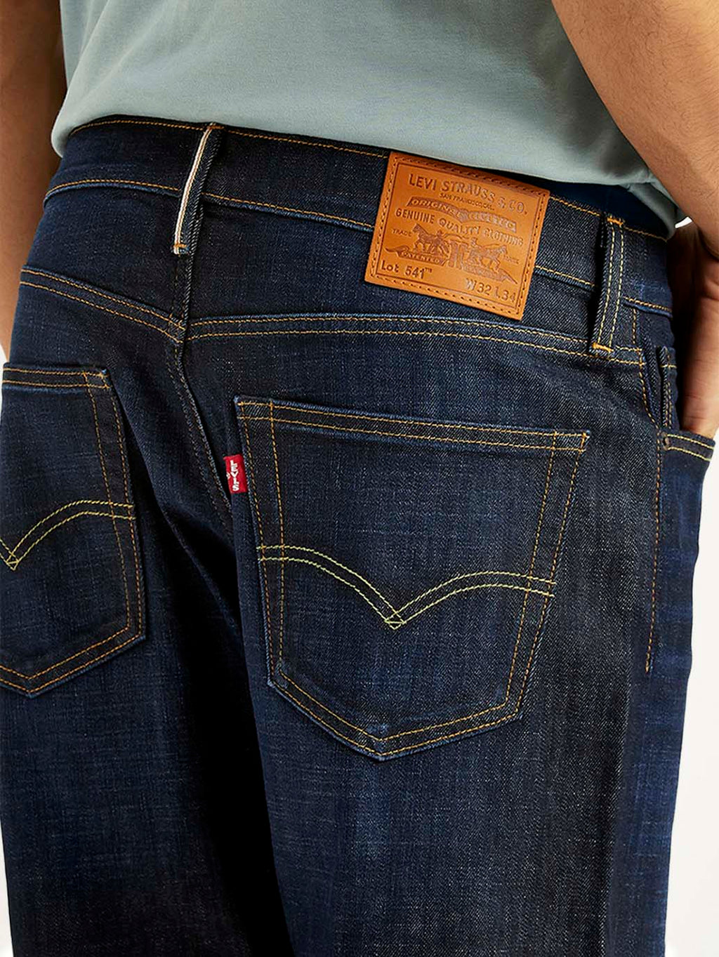Men's 541 Navy Athletic Tapered Fit Mid Rise Selvedge Jeans