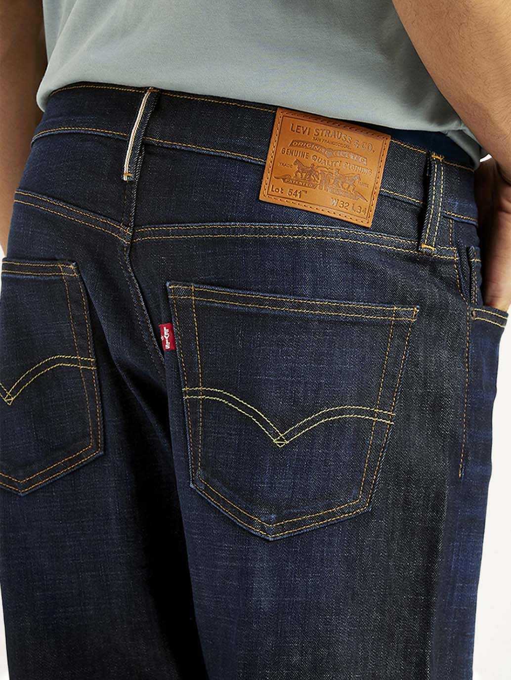 Men's 541 Navy Athletic Tapered Fit Mid Rise Selvedge Jeans