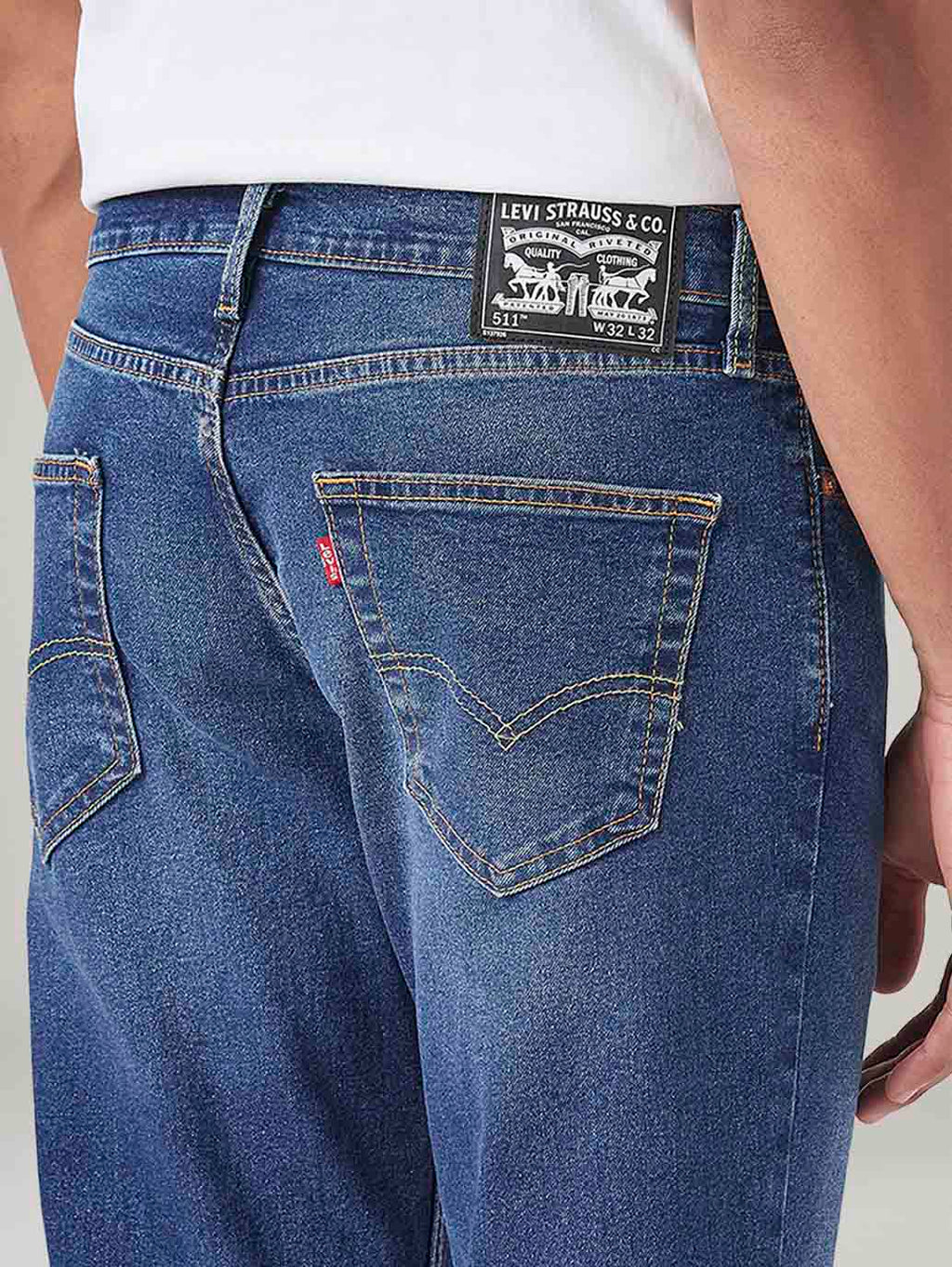 Men's 511 Blue Slim Fit Mid Rise Tinted Jeans