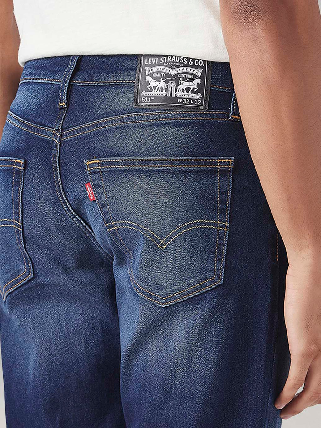 Men's 511 Dark Blue Slim Fit Mid Rise Jeans