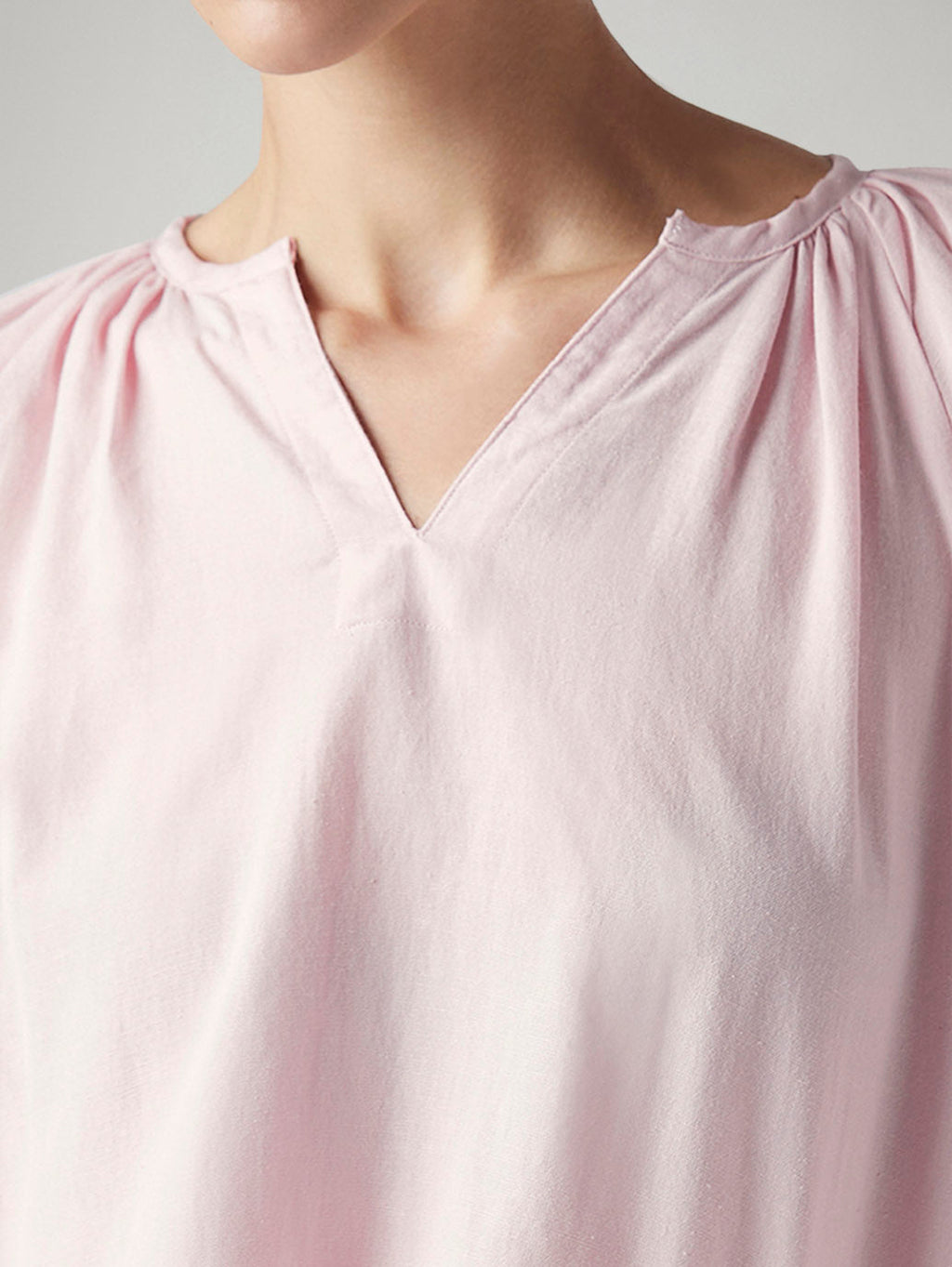 Women's Solid Regular Fit Linen Top