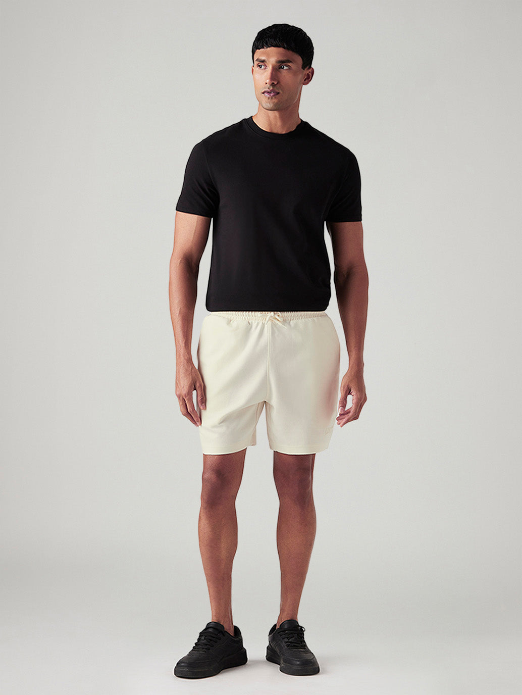 Men's Off White Regular Fit Mid Rise Shorts