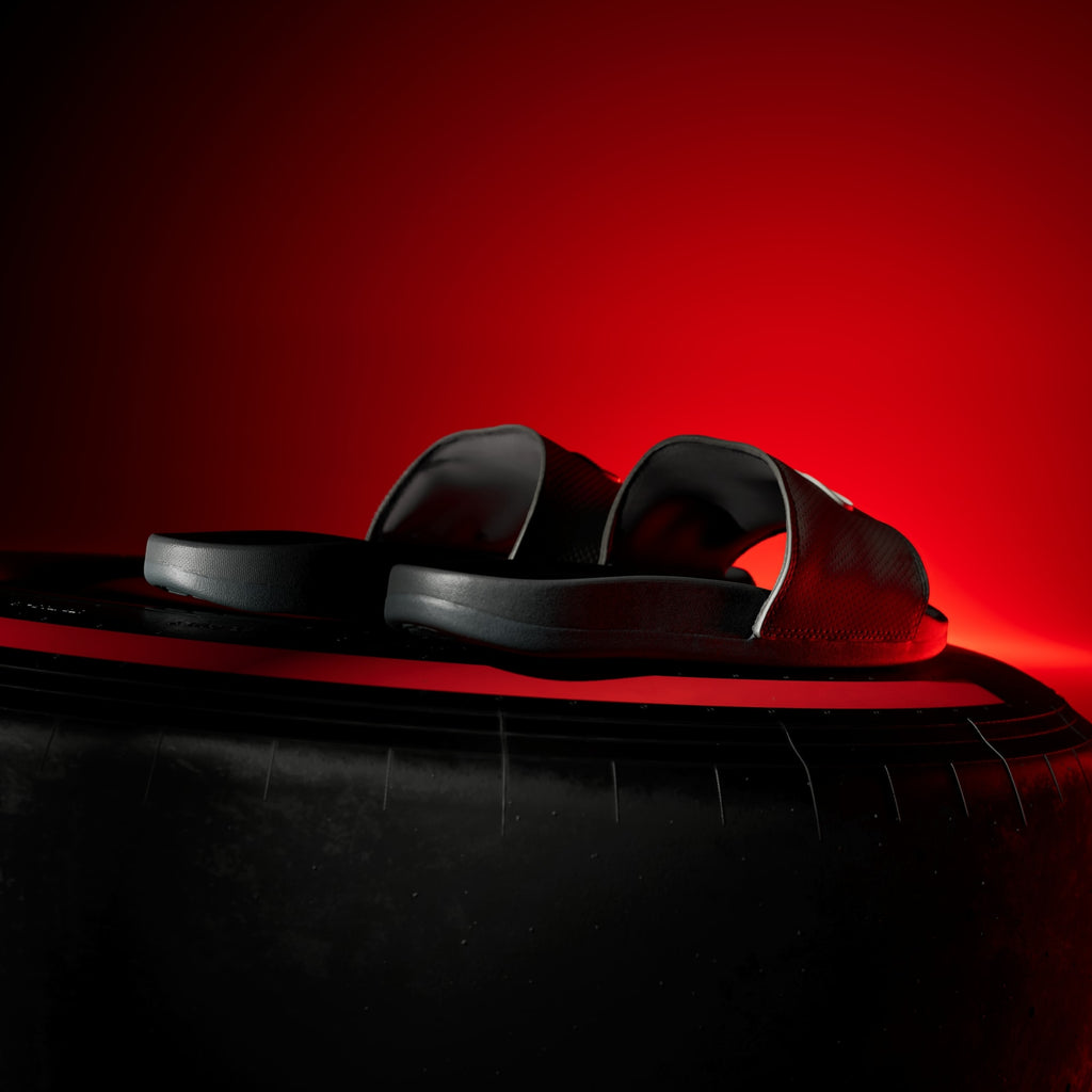 ADILETTE COMFORT AUDI REVOLUT F1 TEAM SLIDES