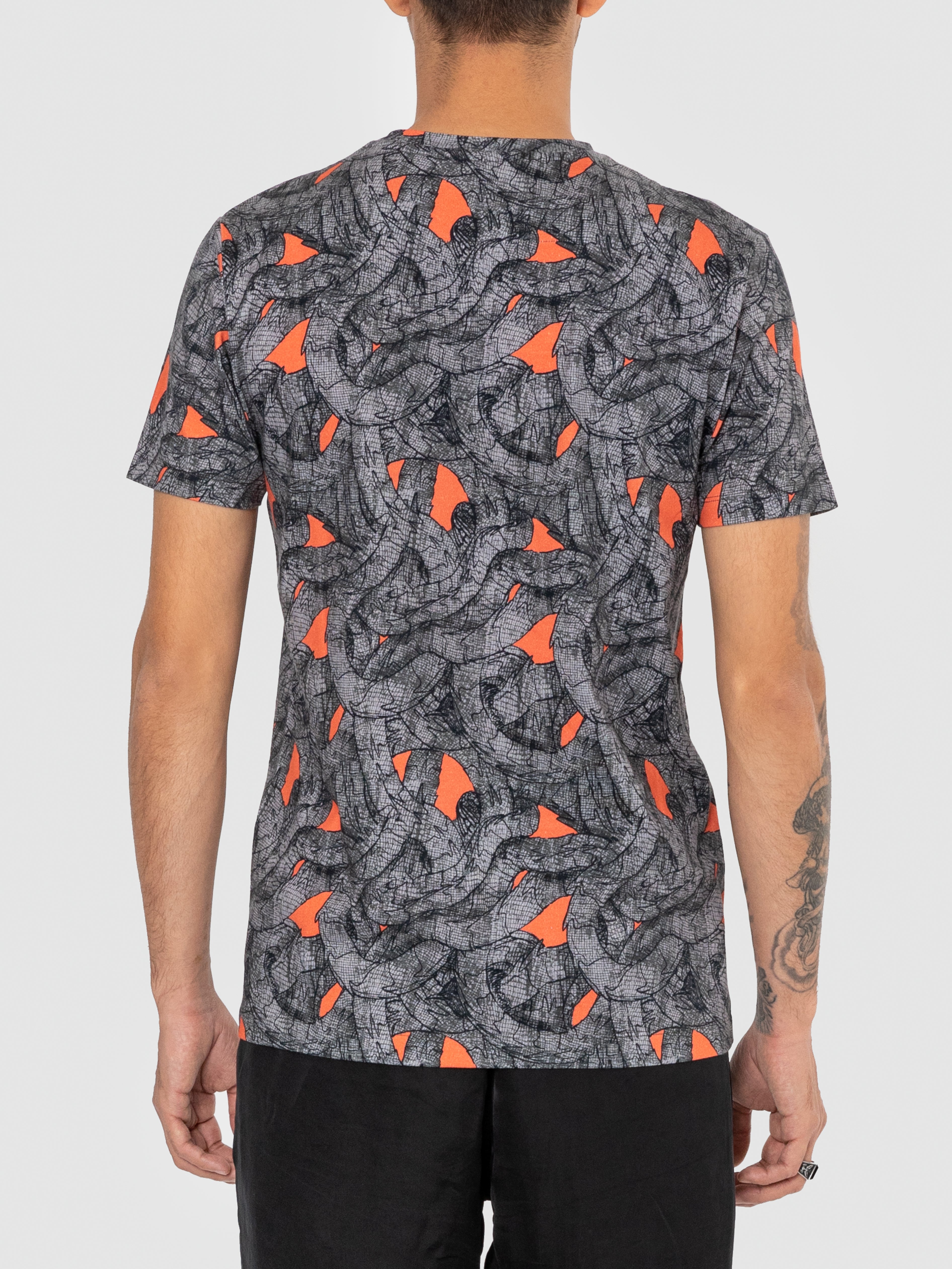 Men Twisted Dragon Tee