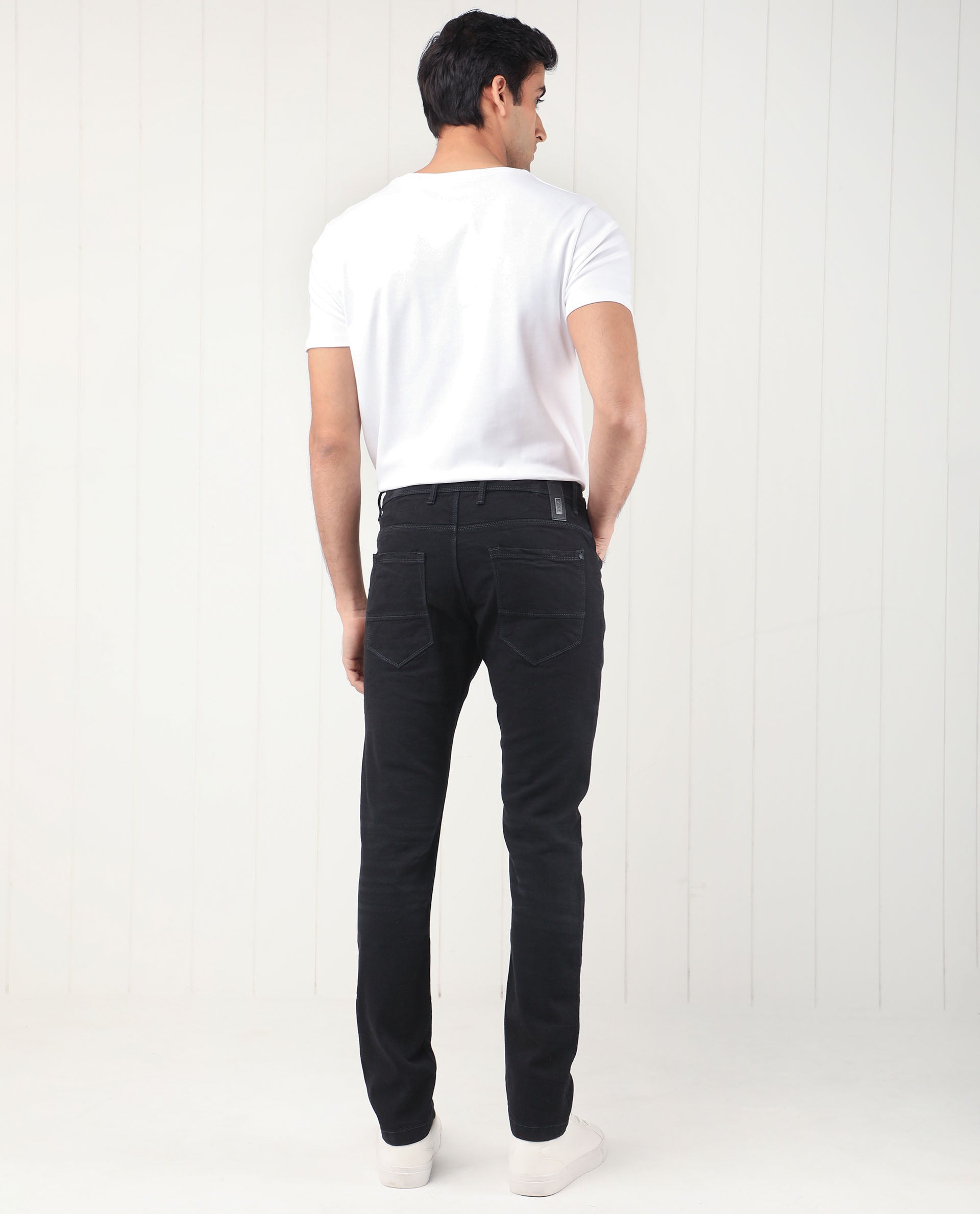 Rare Rabbit Men's Benoit Black Cotton Plain Hawk Slim Fit Jeans
