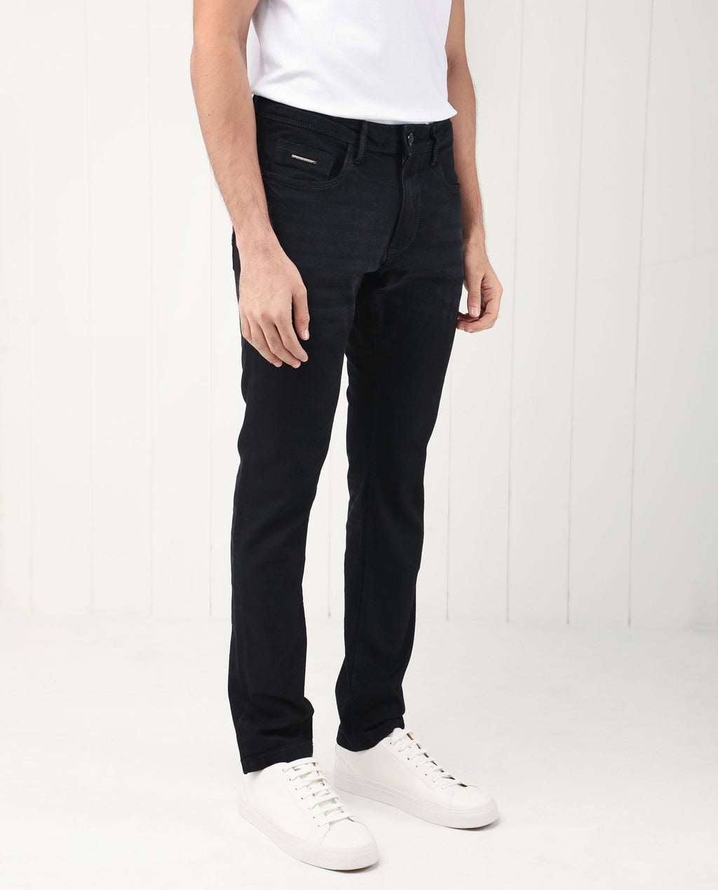 Rare Rabbit Men's Benoit Black Cotton Plain Hawk Slim Fit Jeans