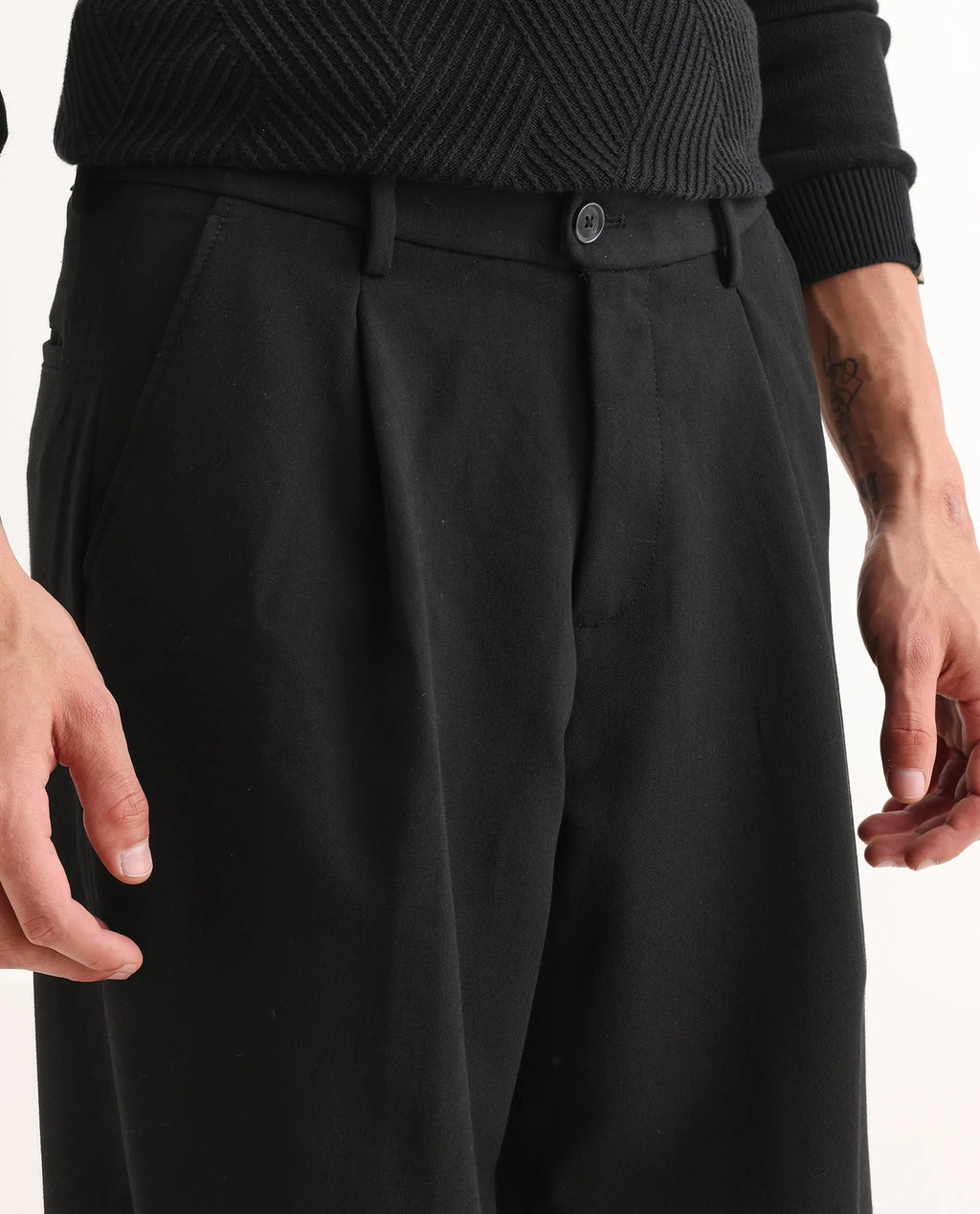 Rare Rabbit Men's Brelint Black Cotton Blend Plain Relaxed Fit Trouser