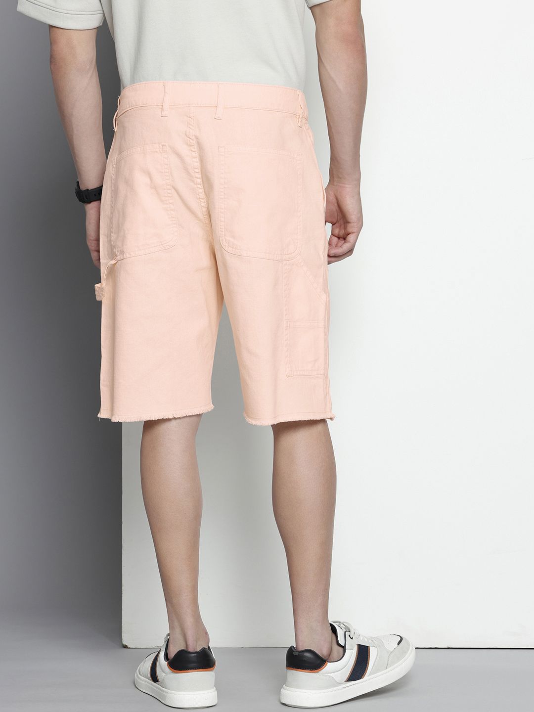 Men's Mellow Peach Relaxed Fit Solid Utility Shorts
