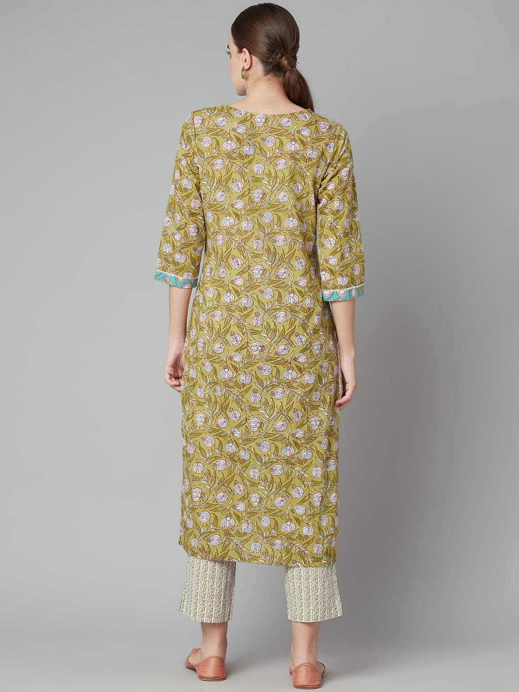 Divena Pastel green Floral Printed Cotton kurta Pant Set