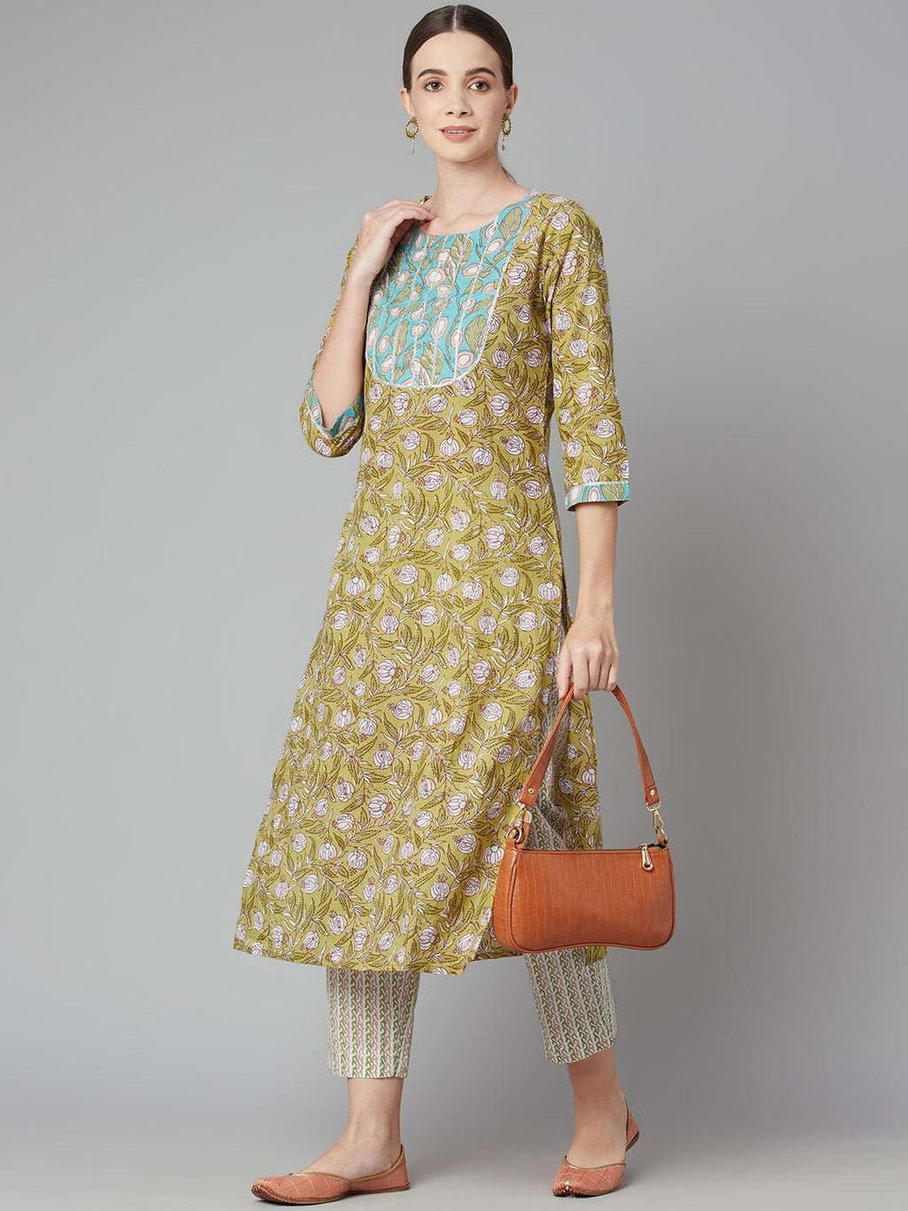 Divena Pastel green Floral Printed Cotton kurta Pant Set