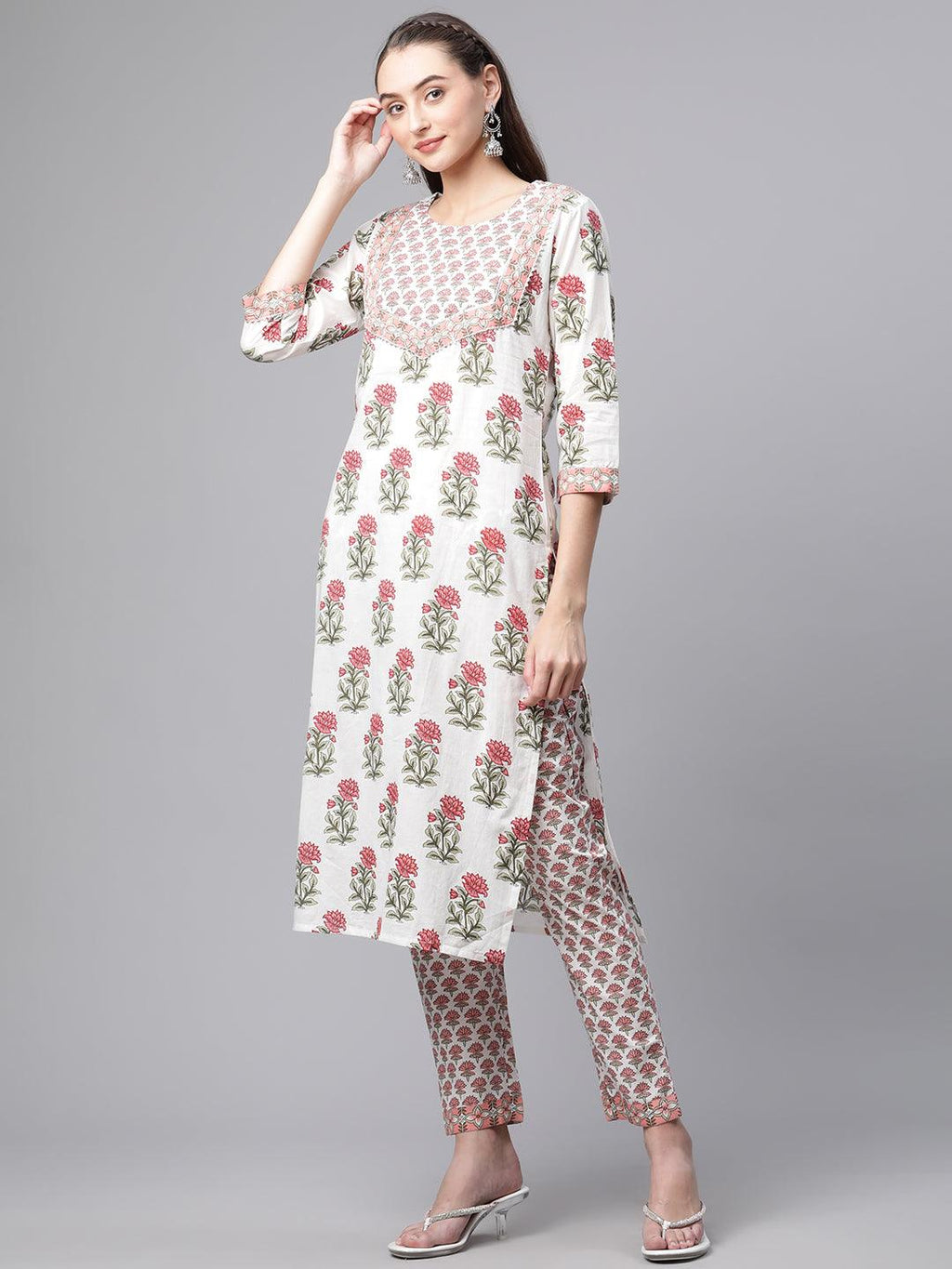 Divena White Floral Kurta pant set with Mulmul Dupatta