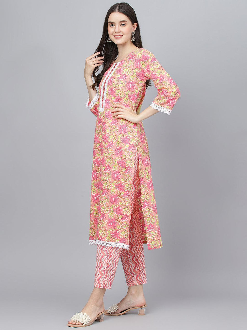 Divena Peach Floral Printed Kurta Pant set With Dupatta