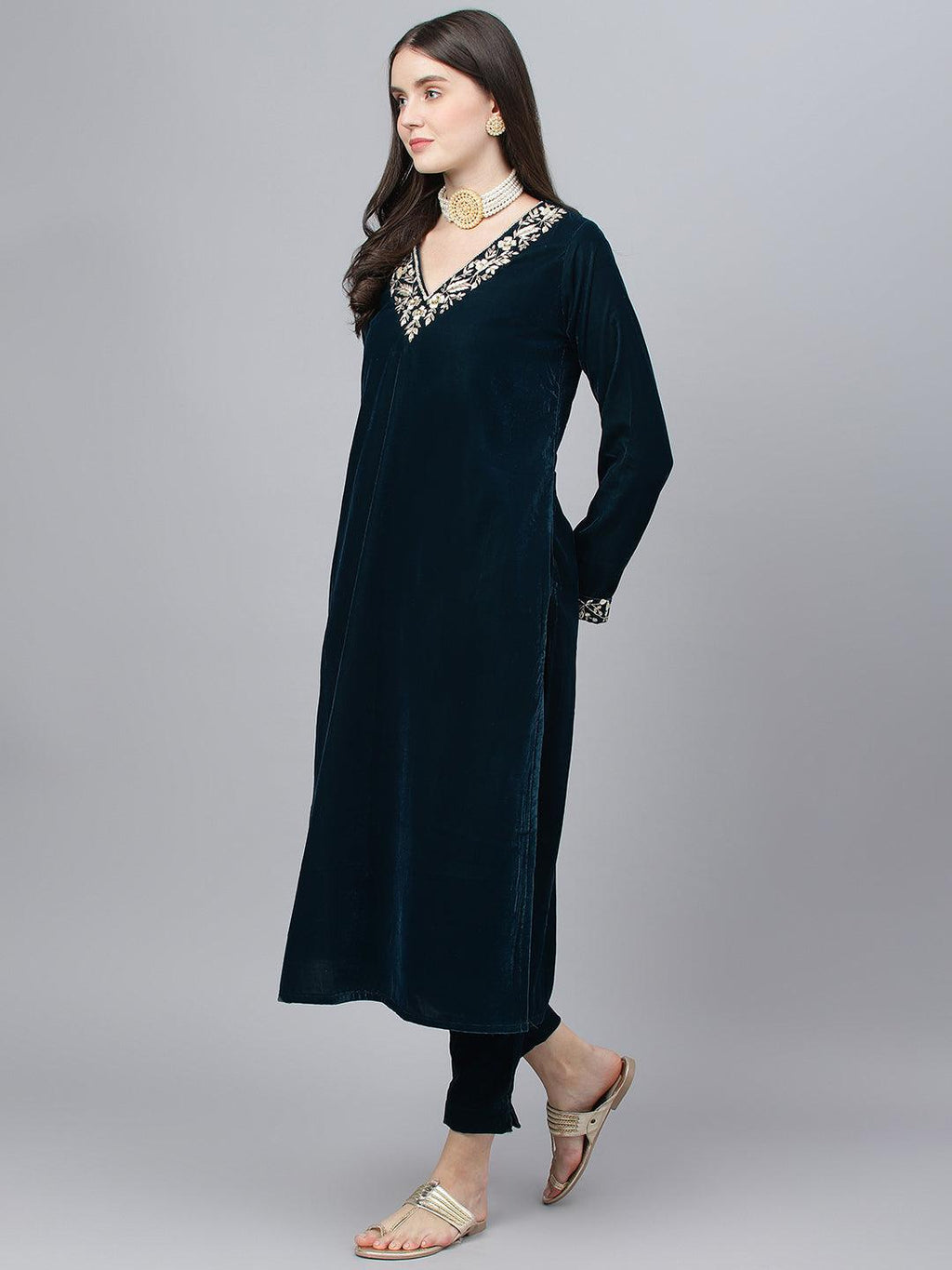 Divena Teal Green Velvet hand work Kurta pant With Organza Dupatta set