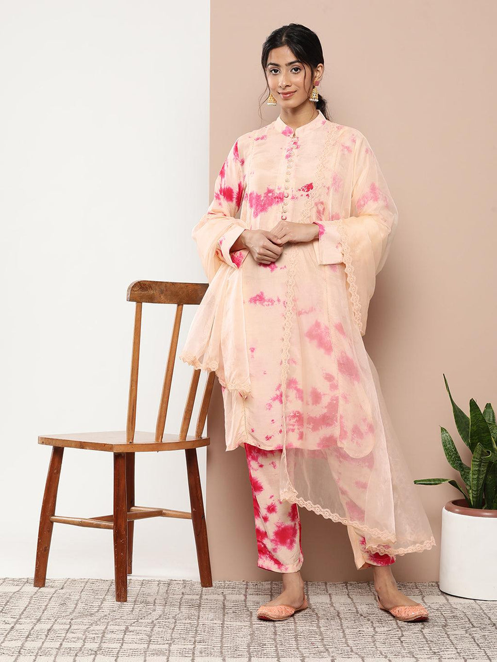 Divena Muslin Tie and dye Printed Kurta Pant Set with Organza Dupatta