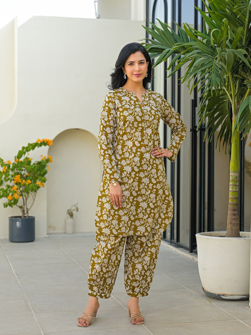 Divena Mahndi Green Curved Hem Cotton Kurta Pant Sets