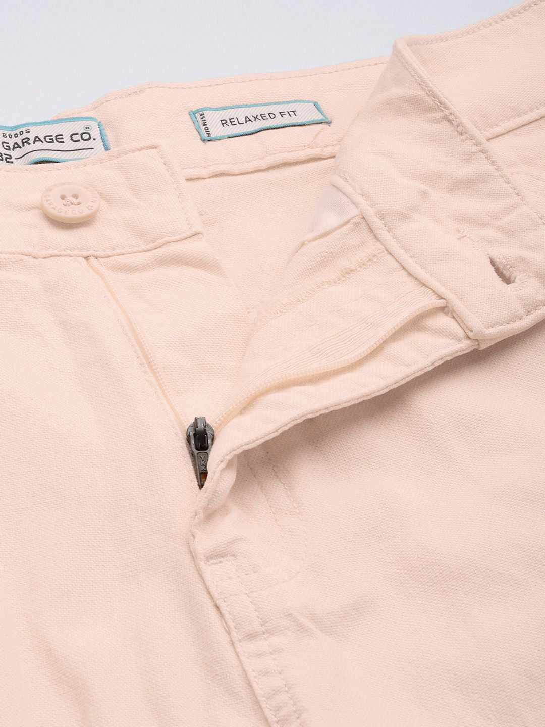 Men's Mellow Peach Relaxed Fit Solid Utility Shorts