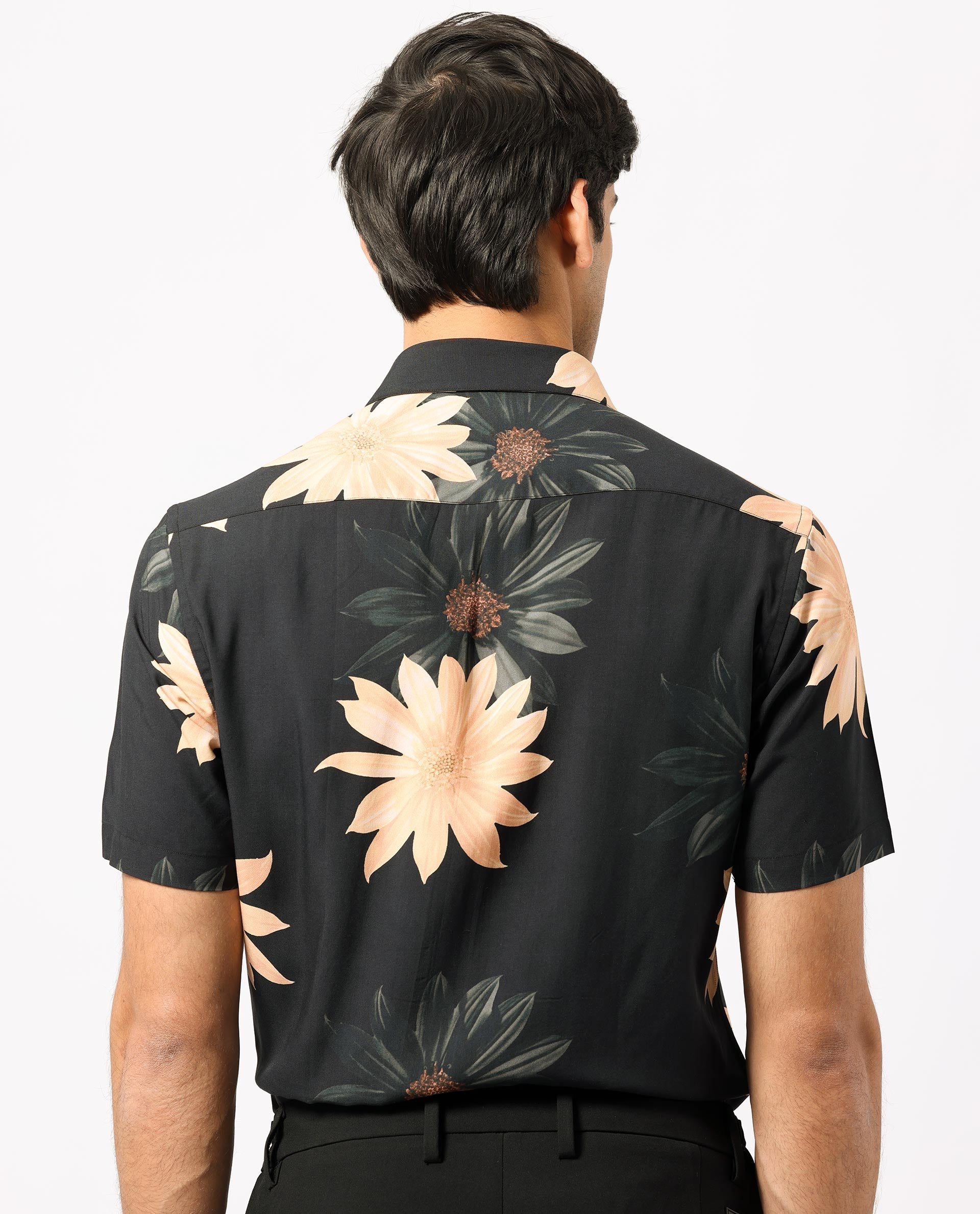 Rare Rabbit Men's Filch Black Floral Print Regular Fit Half Sleeve Collared Shirt