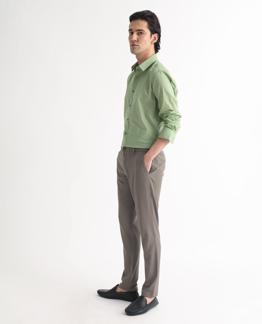 Rare Rabbit Men's Fullslee Green Cotton Plain Tailored Fit Full Sleeve Collared Shirt