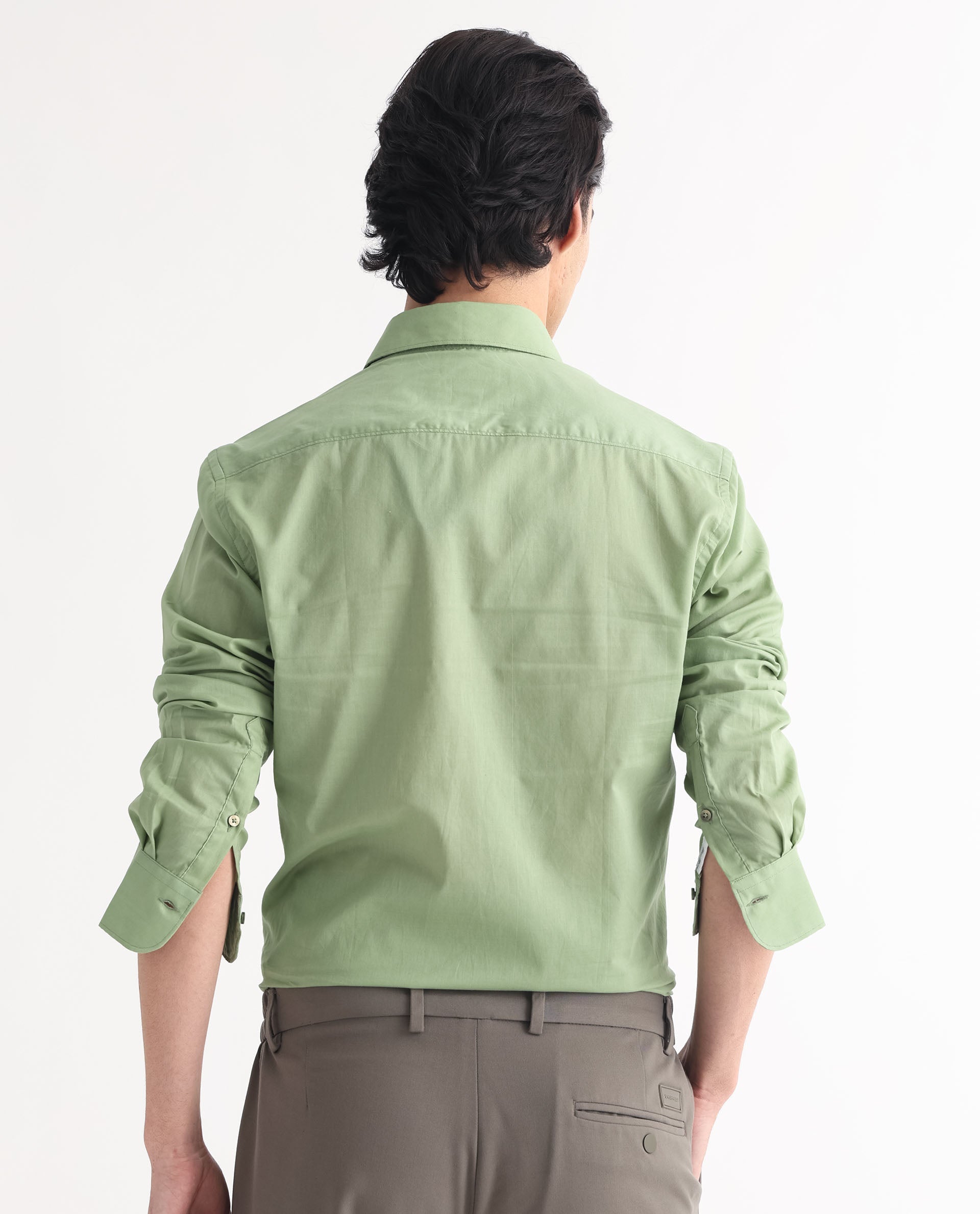Rare Rabbit Men's Fullslee Green Cotton Plain Tailored Fit Full Sleeve Collared Shirt