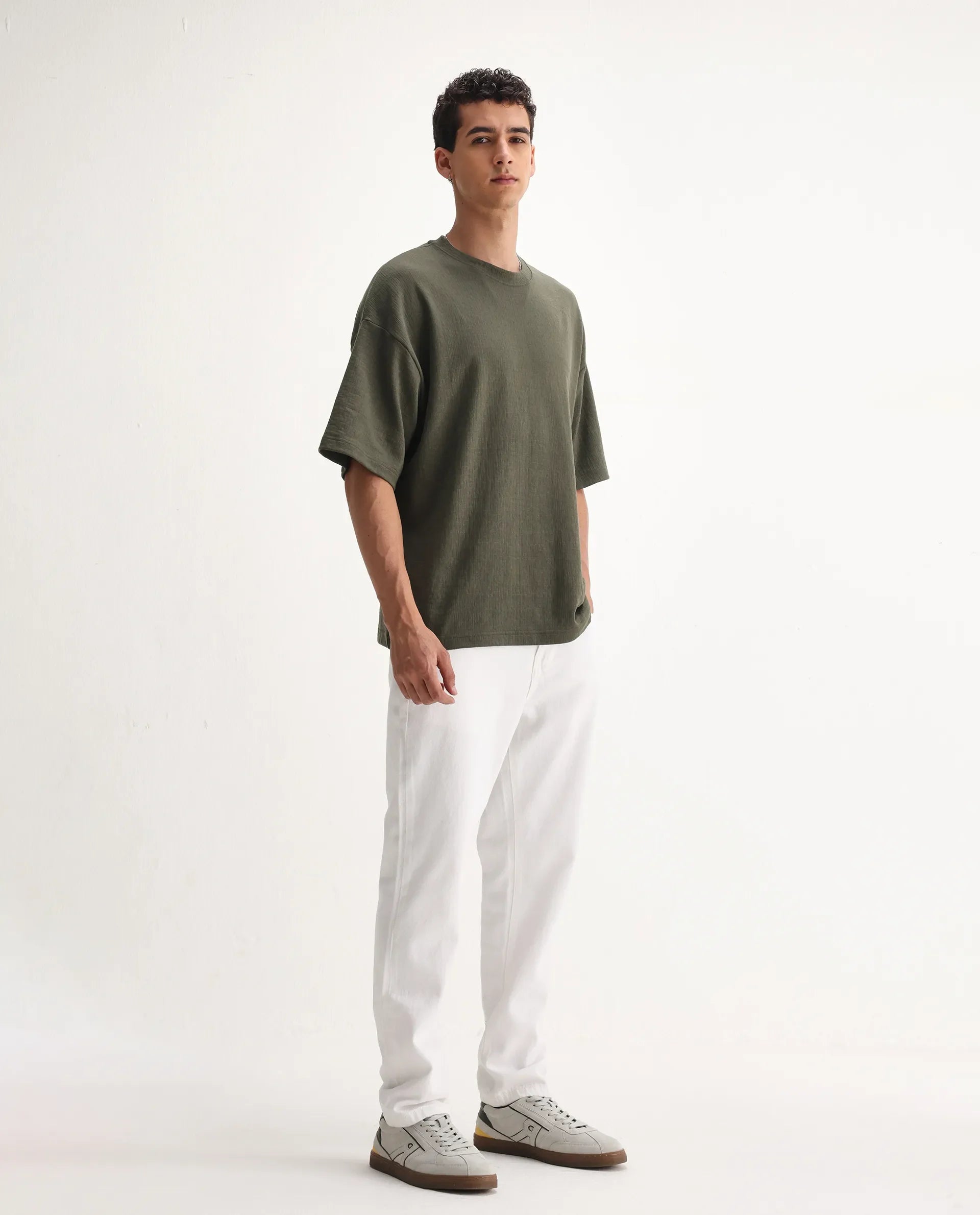 Rare Rabbit Men's Gleb White Cotton Plain Kurt Carrot Fit Jeans