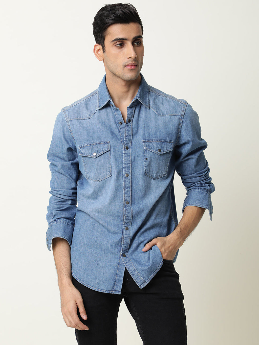 Rare Rabbit Men's Taison Light Blue Cotton Plain Regular Fit Full Sleeve Spread Collar Shirt