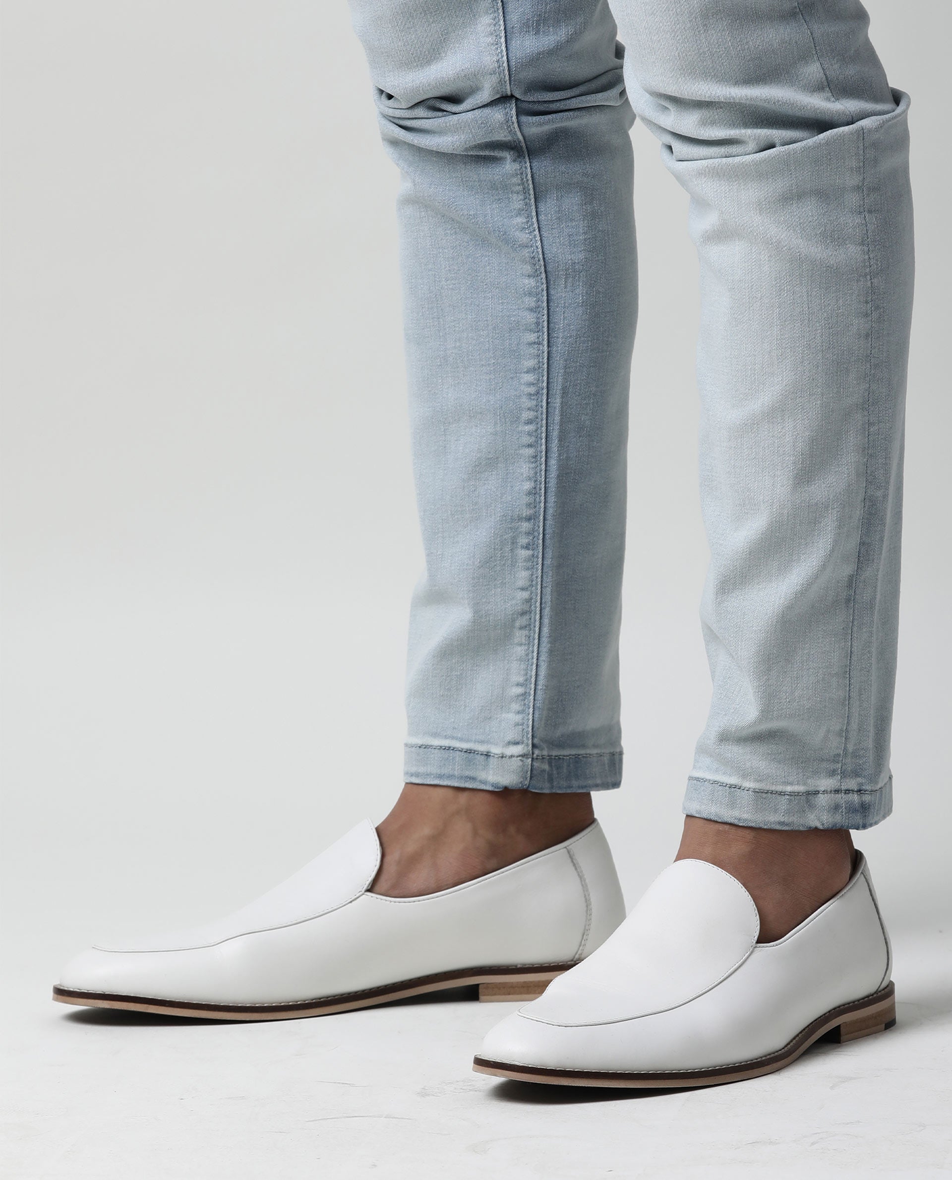 Rare Rabbit Men's Tram Blue Cotton Plain Hawk Slim Fit Jeans