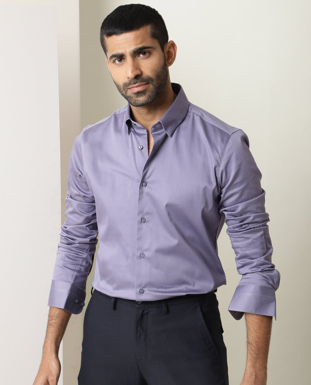 Rare Rabbit Men's Como Light Purple Satin Plain Regular Fit Full Sleeve Collared Shirt