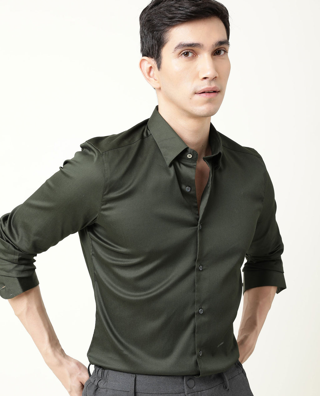 Rare Rabbit Men's Satin Green Plain Regular Fit Full Sleeve Spread Collar Shirt