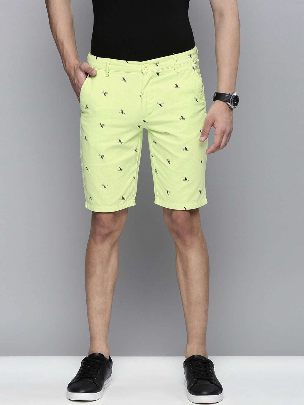 Men's Green Slim Fit Solid Casual Shorts